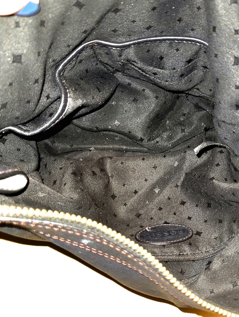 Fossil Maddox Black Leather Bucket style Purse. - Picture 13 of 16